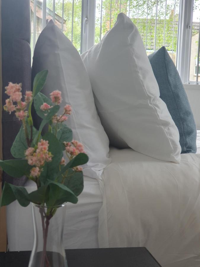 1 & 2 Bed Apartments - Desborough, Kettering, Cosy, Parking, Family, Wifi Zewnętrze zdjęcie