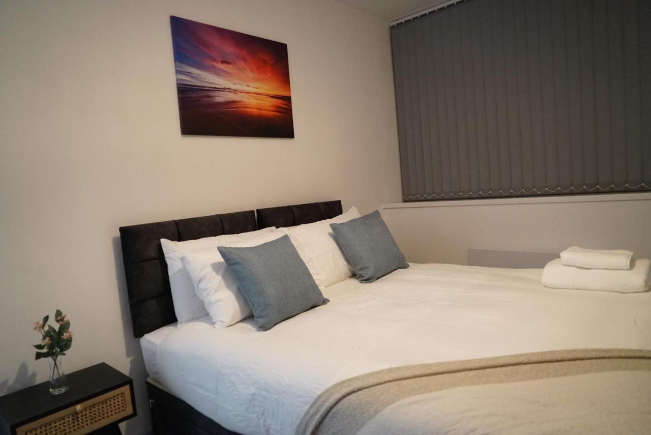 1 & 2 Bed Apartments - Desborough, Kettering, Cosy, Parking, Family, Wifi Zewnętrze zdjęcie